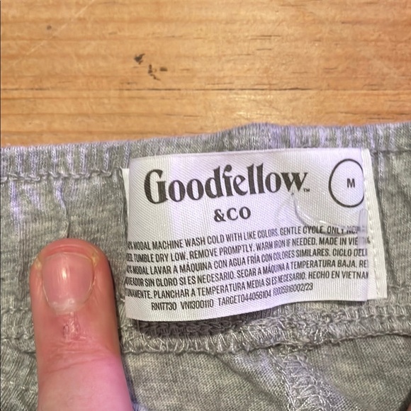 ©️Goodfellowmens shorts - Picture 2 of 5